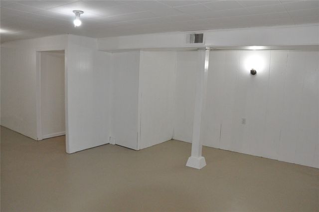 1208 38th Street SE, Cedar Rapids, IA 52403