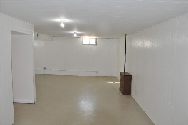 1208 38th Street SE, Cedar Rapids, IA 52403