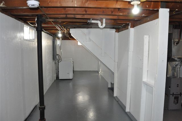 1208 38th Street SE, Cedar Rapids, IA 52403