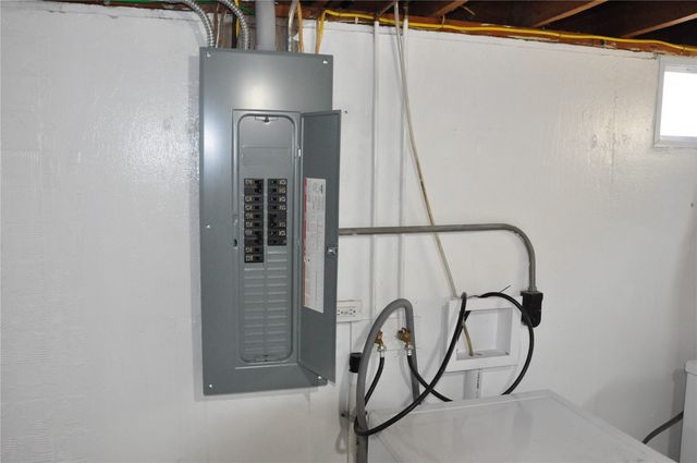 1208 38th Street SE, Cedar Rapids, IA 52403