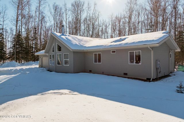 6420 W Commadore Lane, Wasilla, AK 99623