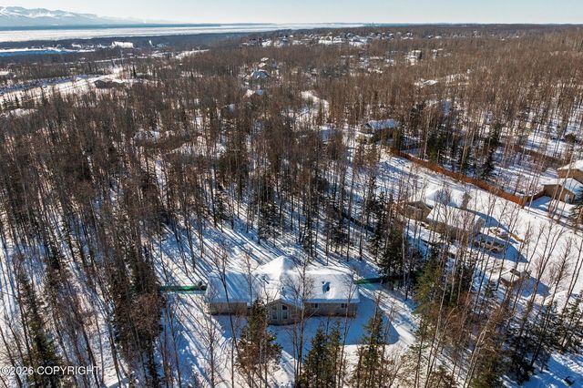 6420 W Commadore Lane, Wasilla, AK 99623