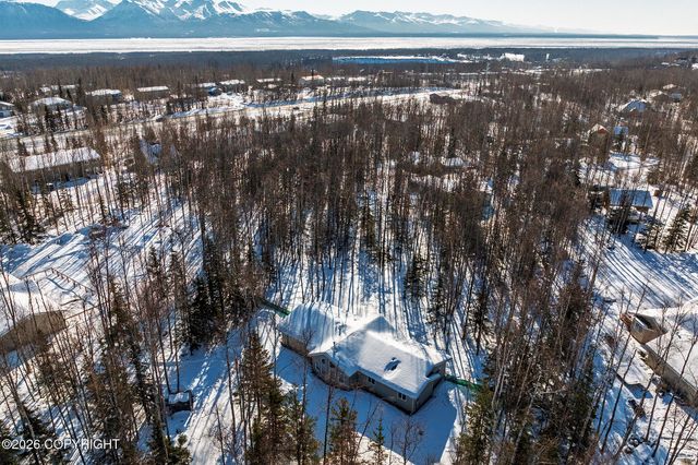 6420 W Commadore Lane, Wasilla, AK 99623