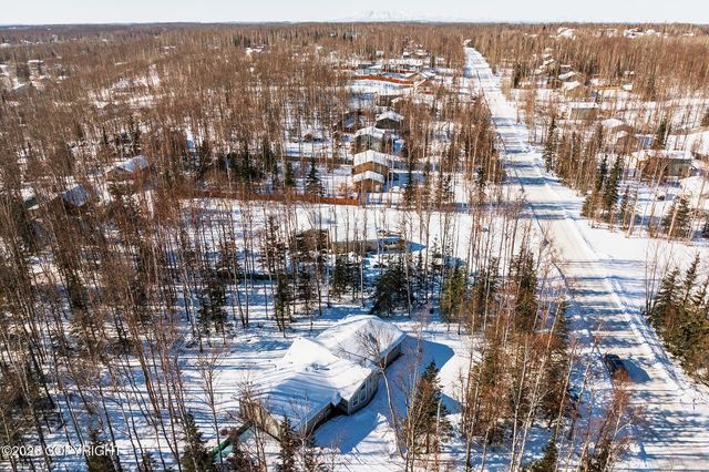 6420 W Commadore Lane, Wasilla, AK 99623