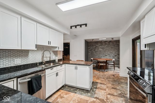 6164 Afton Crest, Indianapolis, IN 46220