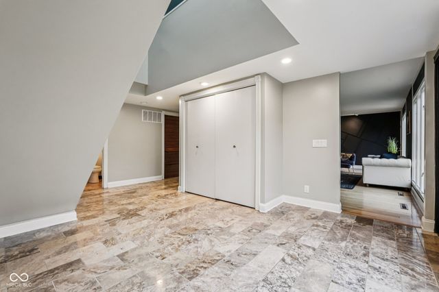 6164 Afton Crest, Indianapolis, IN 46220