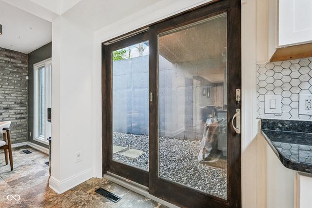 6164 Afton Crest, Indianapolis, IN 46220