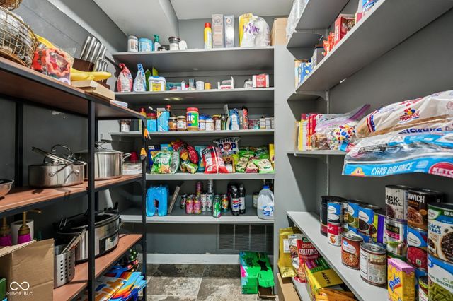 6164 Afton Crest, Indianapolis, IN 46220