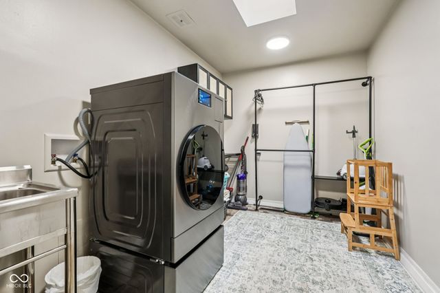 6164 Afton Crest, Indianapolis, IN 46220