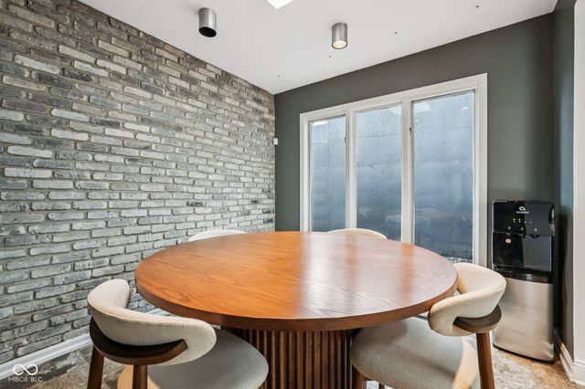 6164 Afton Crest, Indianapolis, IN 46220