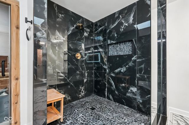 6164 Afton Crest, Indianapolis, IN 46220