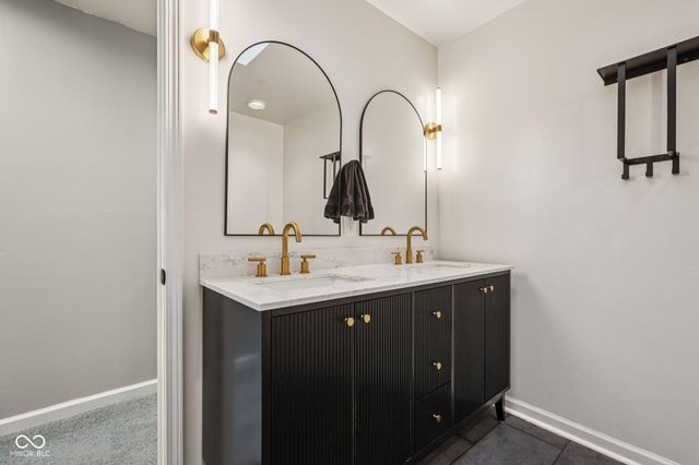 6164 Afton Crest, Indianapolis, IN 46220