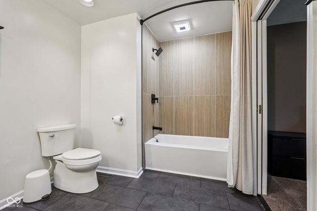 6164 Afton Crest, Indianapolis, IN 46220