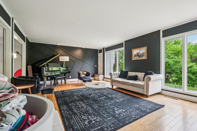 6164 Afton Crest, Indianapolis, IN 46220