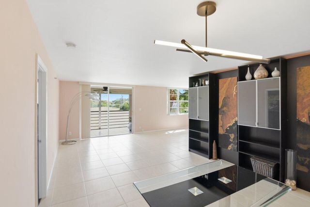 5340 NW 2nd Avenue 326, Boca Raton, FL 33487