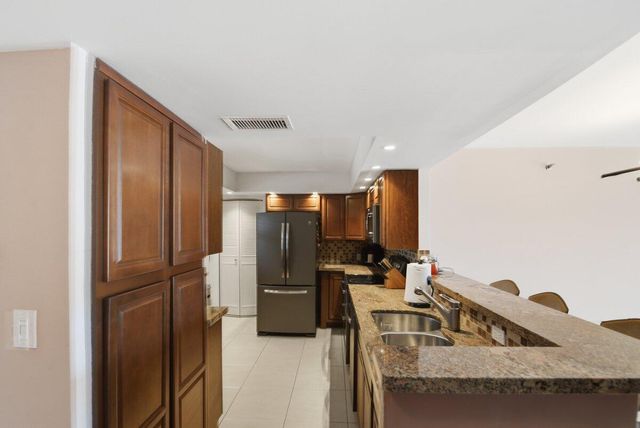 5340 NW 2nd Avenue 326, Boca Raton, FL 33487