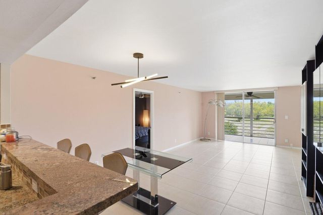 5340 NW 2nd Avenue 326, Boca Raton, FL 33487