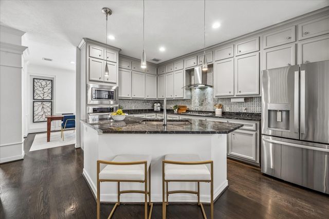 1616 Sandman Street, Houston, TX 77007