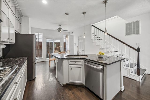 1616 Sandman Street, Houston, TX 77007