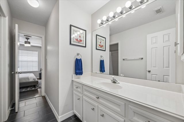 1616 Sandman Street, Houston, TX 77007