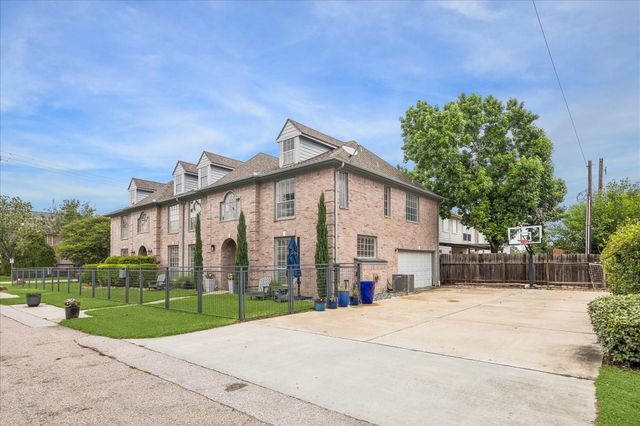 1616 Sandman Street, Houston, TX 77007