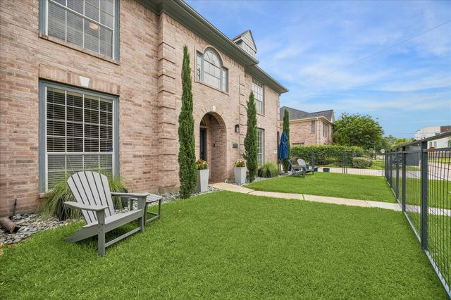 1616 Sandman Street, Houston, TX 77007