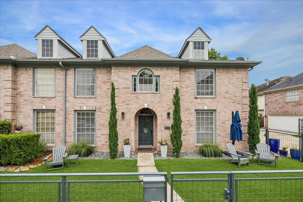 1616 Sandman Street, Houston, TX 77007