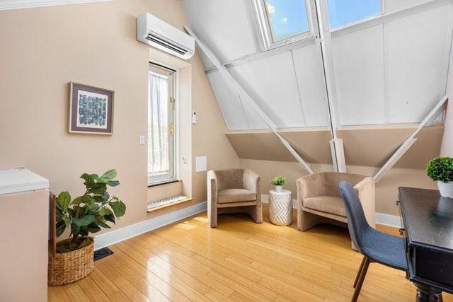 42 8th Street 5525, Boston, MA 02129