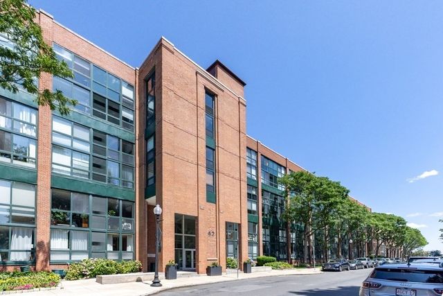 42 8th Street 5525, Boston, MA 02129