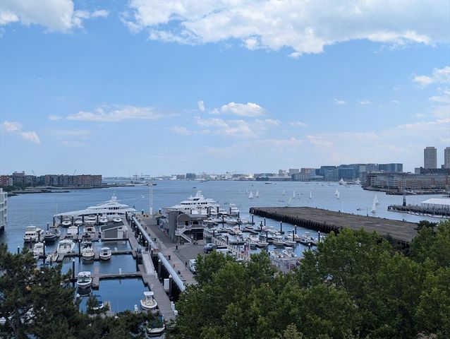 42 8th Street 5525, Boston, MA 02129