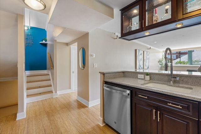 42 8th Street 5525, Boston, MA 02129