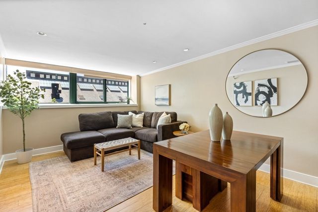 42 8th Street 5525, Boston, MA 02129