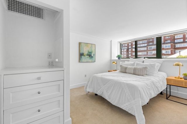 42 8th Street 5525, Boston, MA 02129