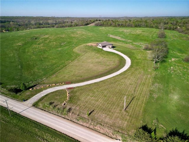 22777 219th Street, Leavenworth, KS 66048