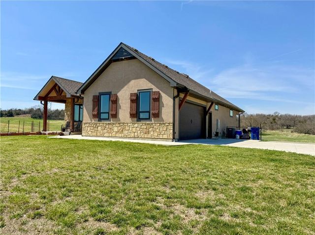 22777 219th Street, Leavenworth, KS 66048