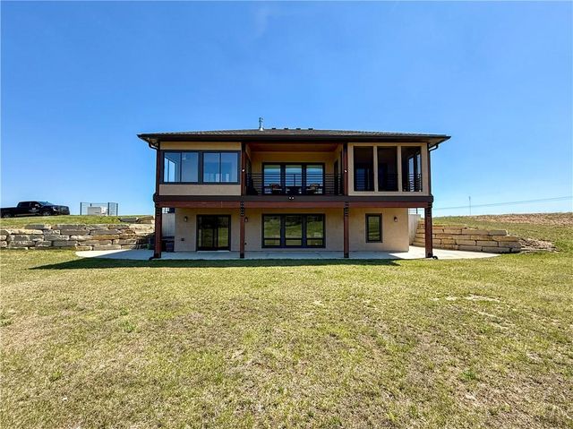 22777 219th Street, Leavenworth, KS 66048