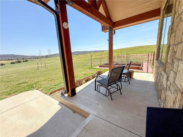 22777 219th Street, Leavenworth, KS 66048