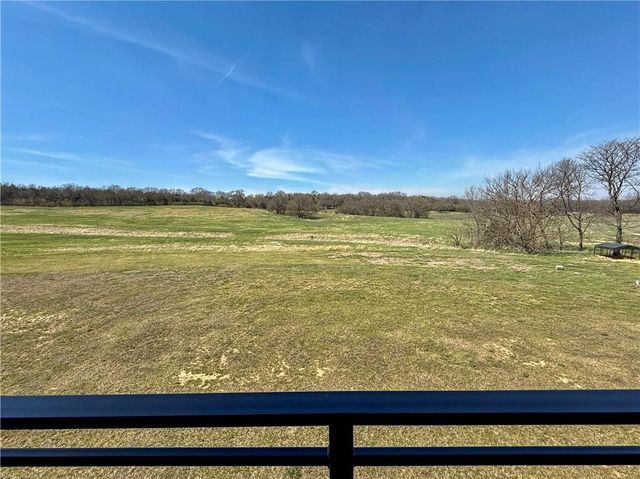 22777 219th Street, Leavenworth, KS 66048