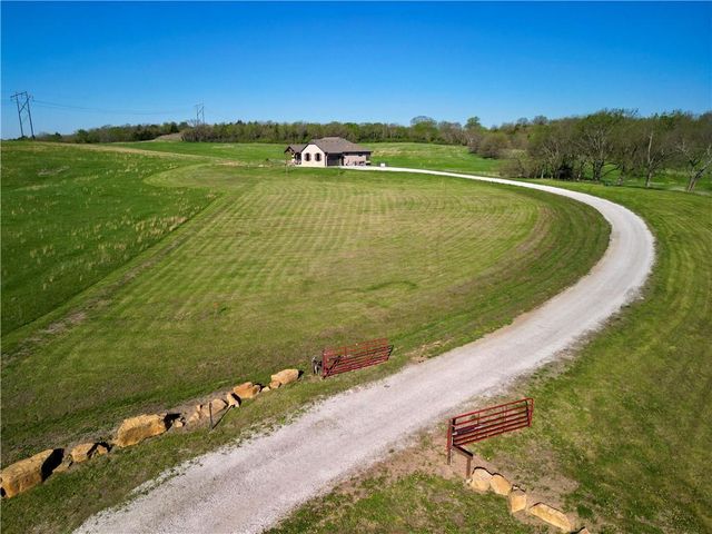 22777 219th Street, Leavenworth, KS 66048