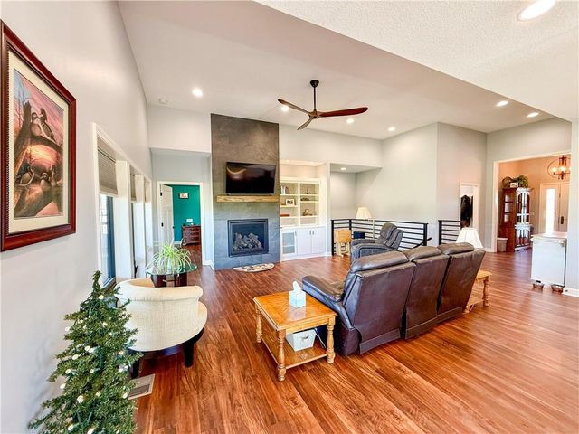 22777 219th Street, Leavenworth, KS 66048