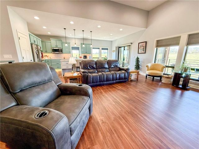 22777 219th Street, Leavenworth, KS 66048