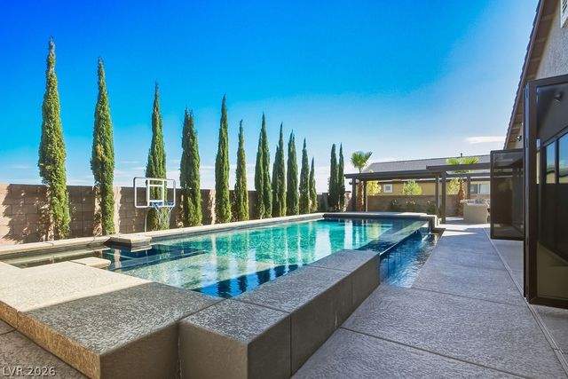 5888 Temple Ridge Court, Las Vegas, NV 89149