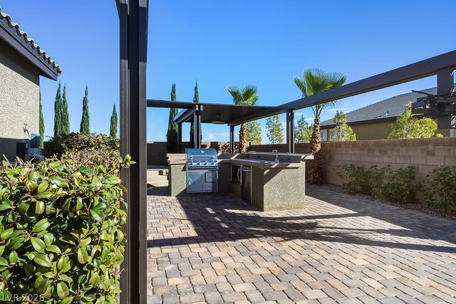 5888 Temple Ridge Court, Las Vegas, NV 89149