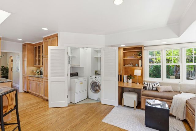 2700 Castro Way, Sacramento, CA 95818