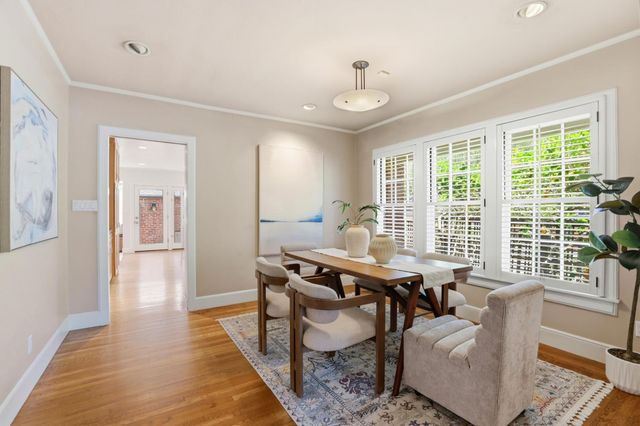 2700 Castro Way, Sacramento, CA 95818