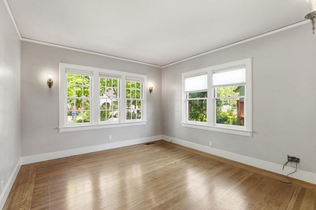 2700 Castro Way, Sacramento, CA 95818