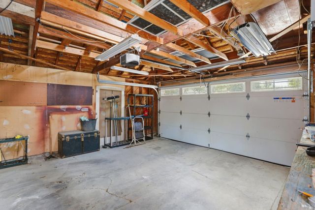 2700 Castro Way, Sacramento, CA 95818