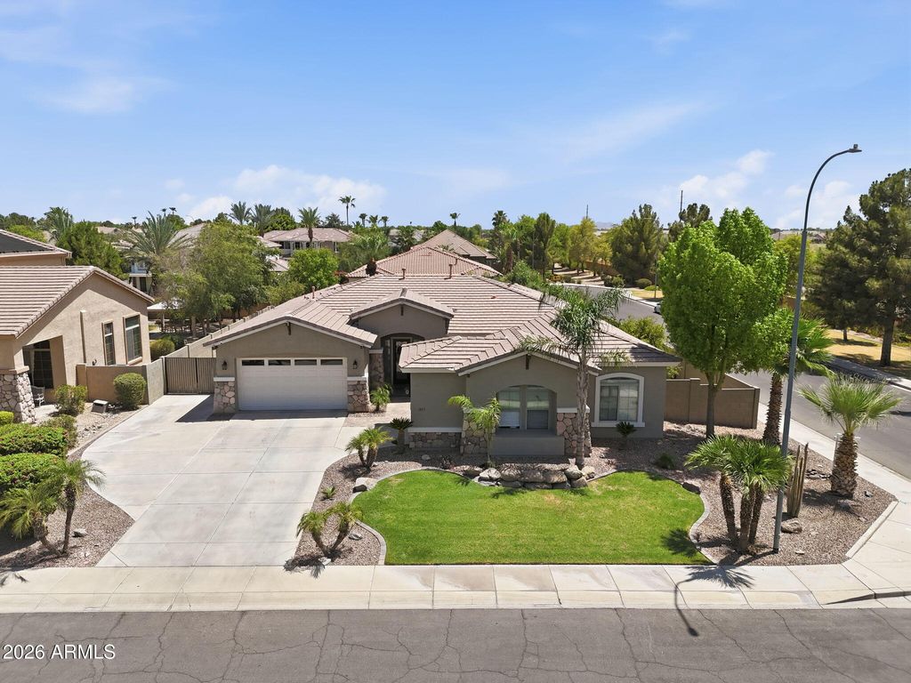 407 E TONTO Place, Chandler, AZ 85249 — photo 4
