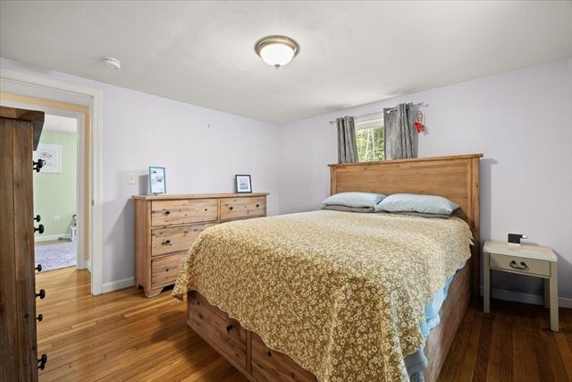 17 E Boundary Rd, Pembroke, MA 02359