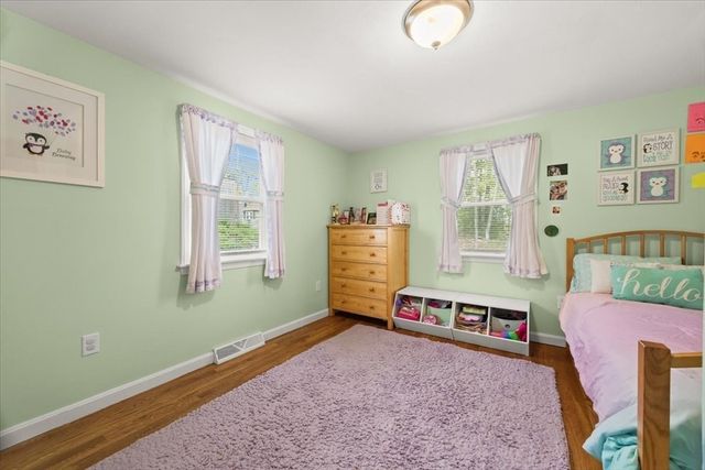 17 E Boundary Rd, Pembroke, MA 02359